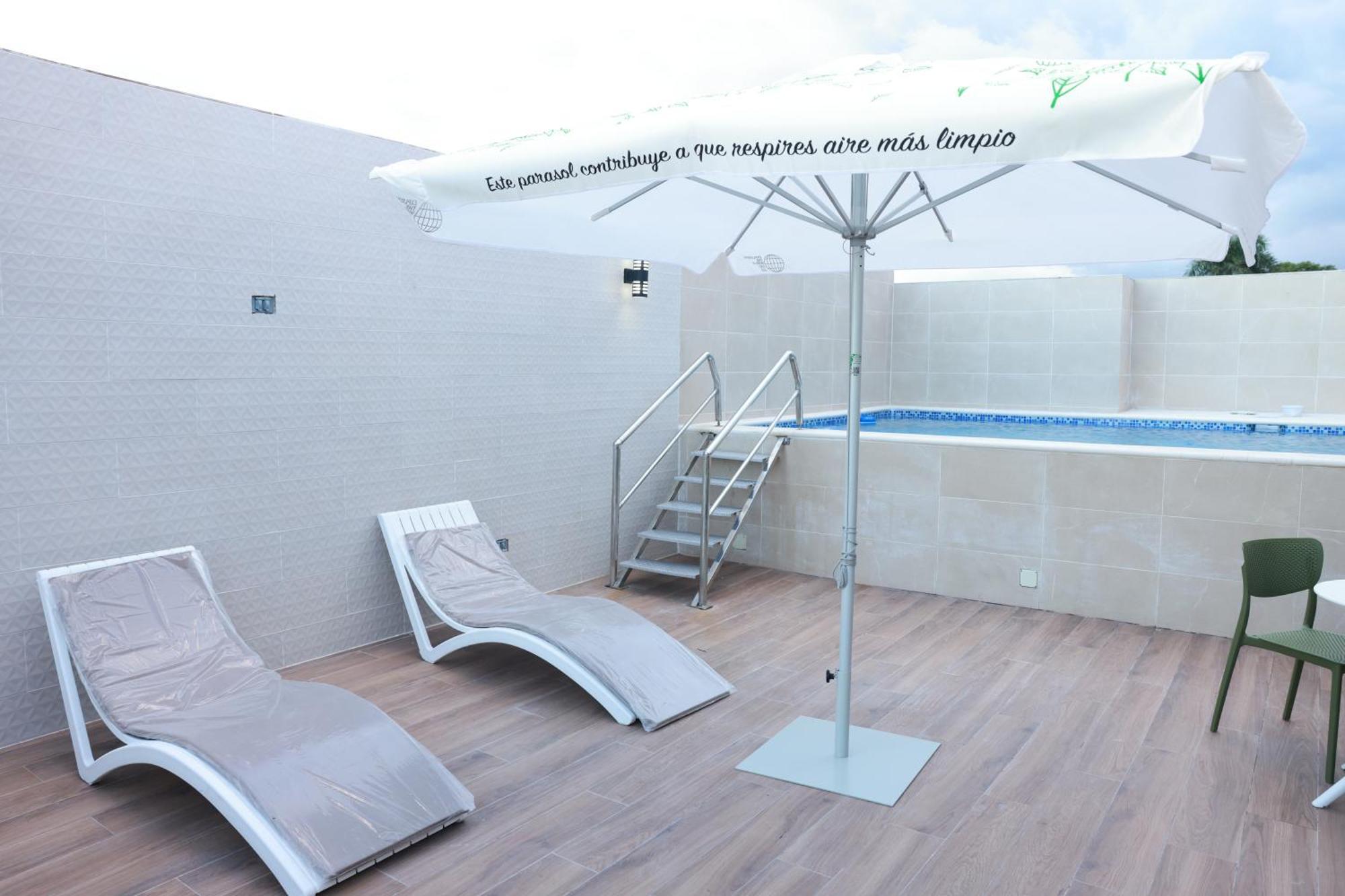 Hotel Dominican Barcelona Сан-Хуан-де-ла-Магуана Экстерьер фото